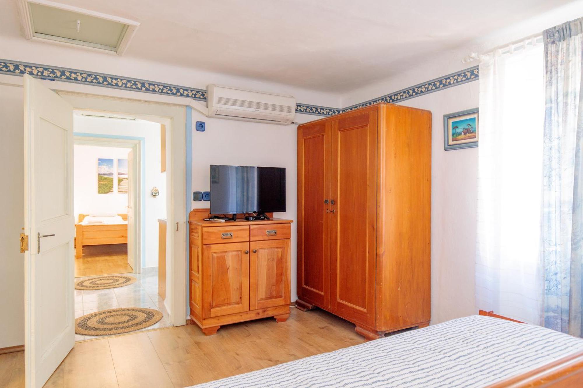 קרק Apartment Villa Marija, Pinezici מראה חיצוני תמונה