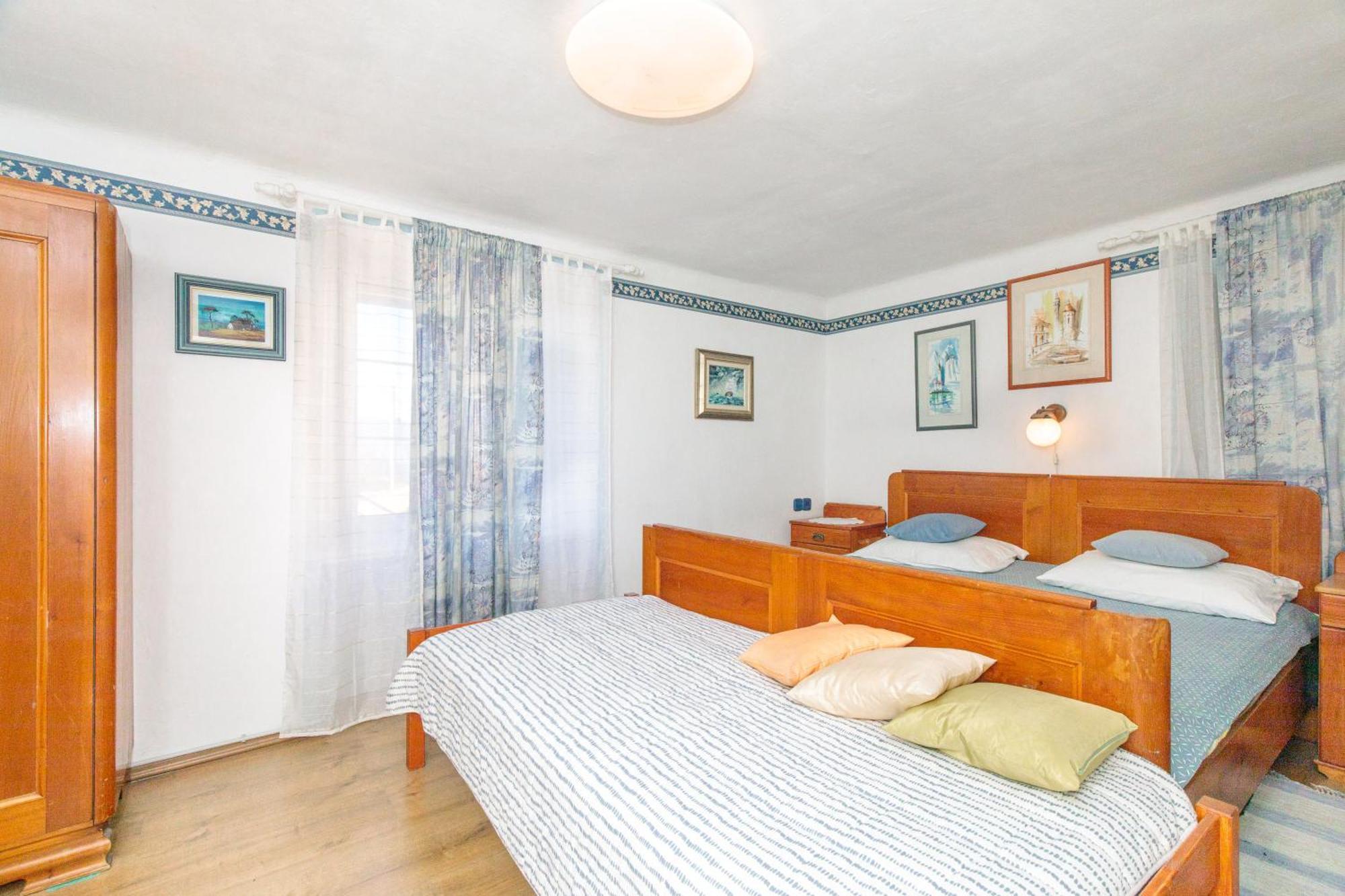 קרק Apartment Villa Marija, Pinezici מראה חיצוני תמונה